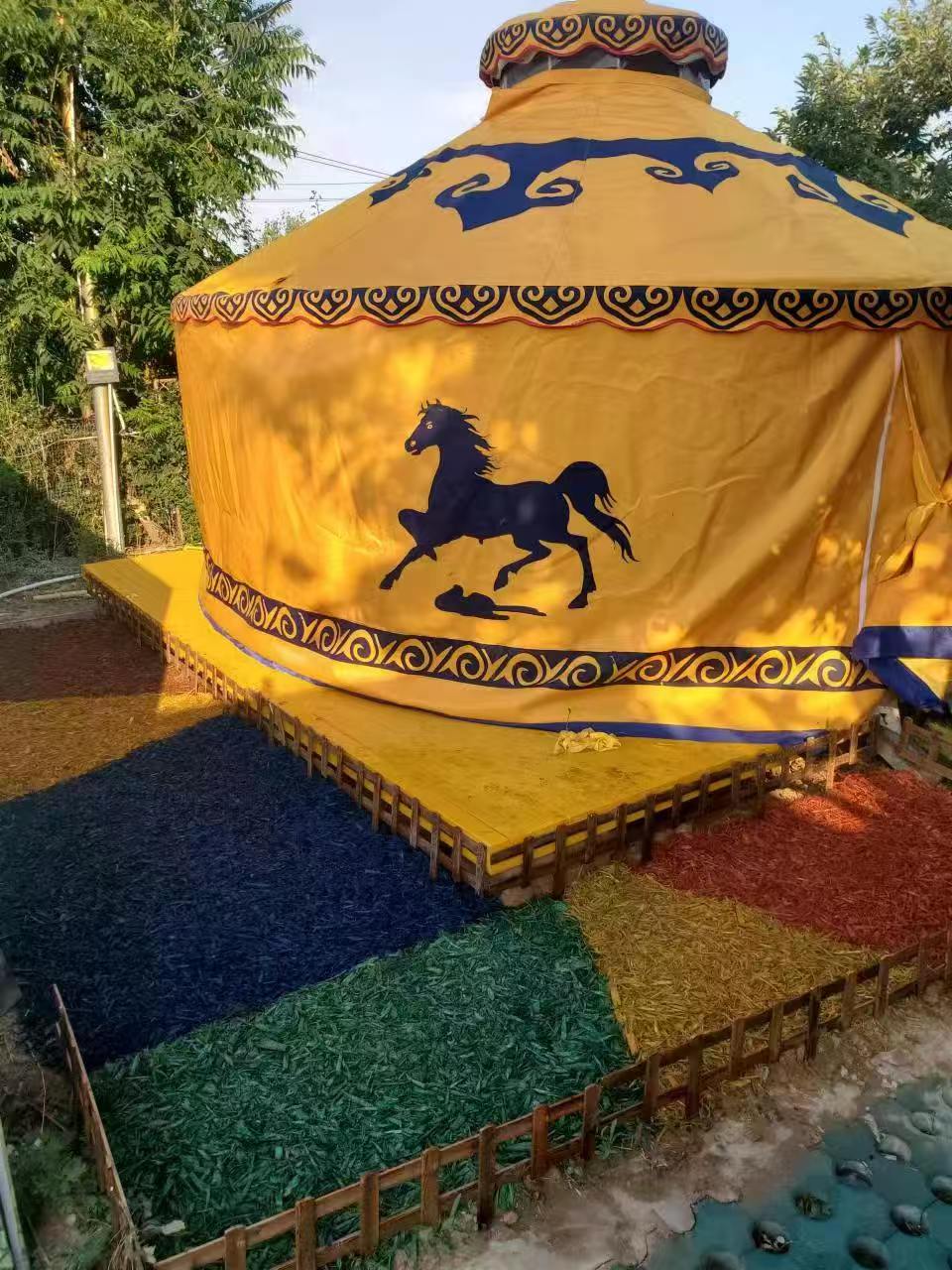 Colored organic mulch